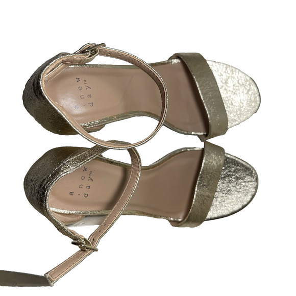A New Day Women's Size 8 Shelly Open Toe Heels with Memory Foam Gold - Picture 5 of 7
